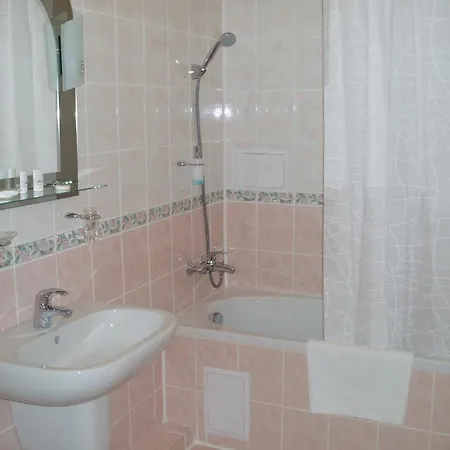Otel Duet Plus Ujgorod