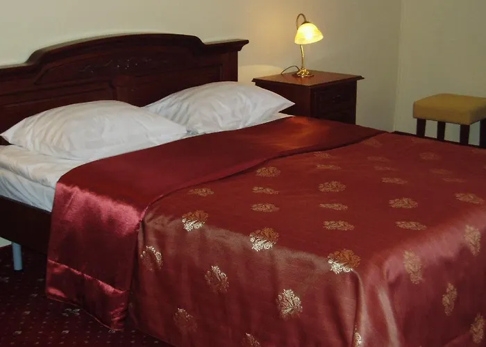 Duet Hotel 3*